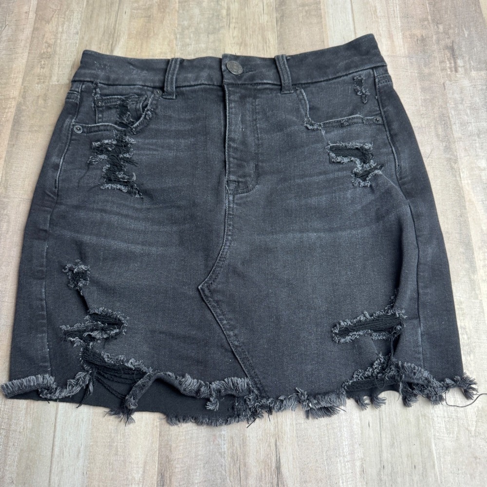 American Eagle Women's 4 Curvy Hi Rise Mini Denim Black Destressed Stretch
